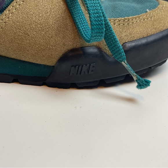 Rare VTG NIKE Swoosh High Tops Hiking Boots 90s 901202 Teal Purple Size 5 - Picture 9 of 15